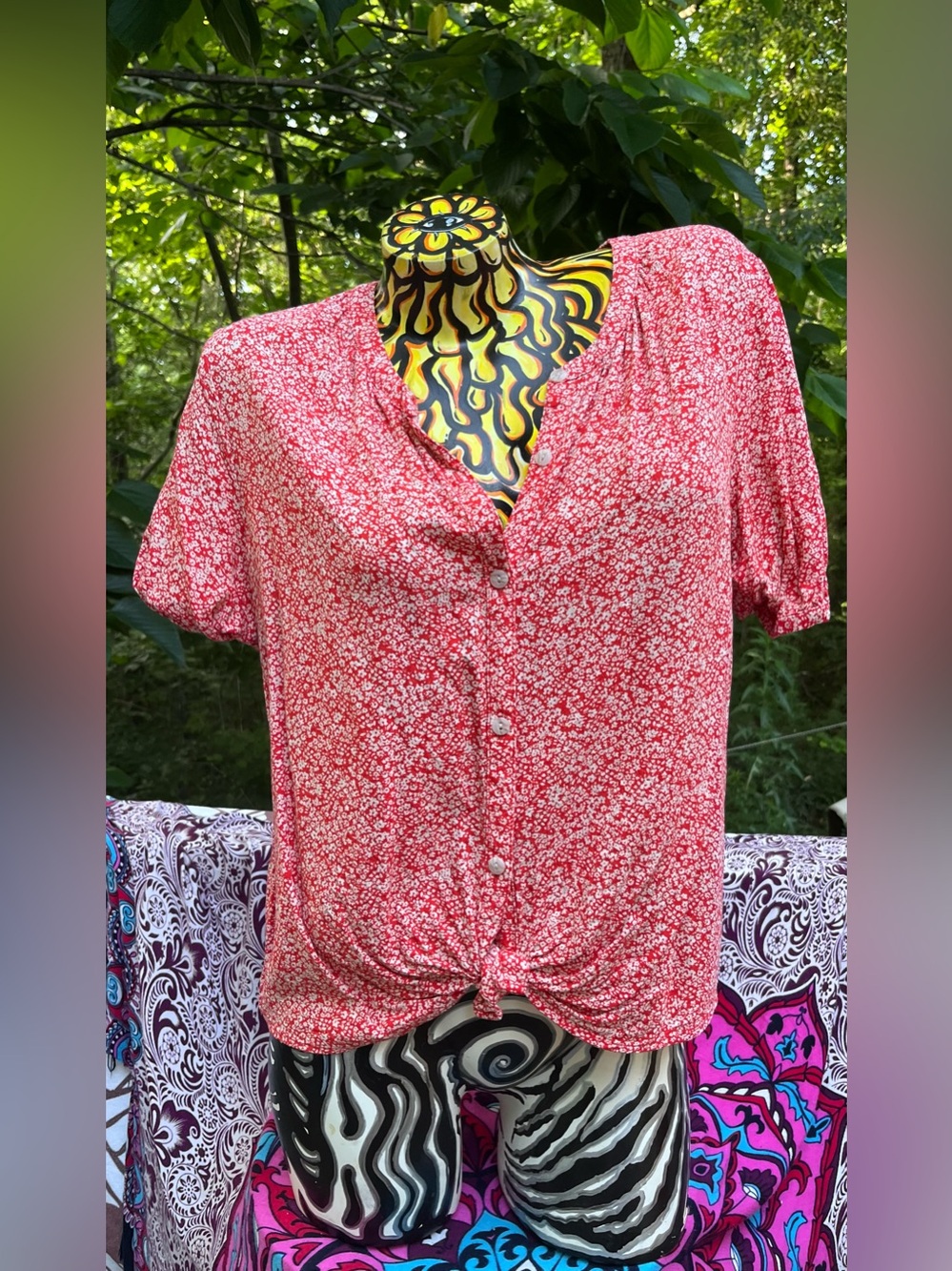 Universal Thread Red Floral Button-Front Tie Hem Blouse